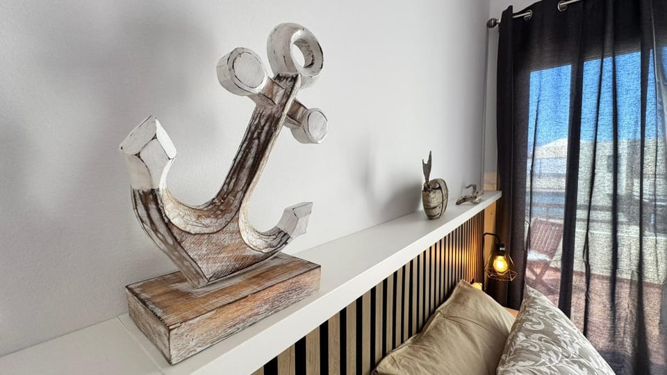 Bed, Decorative detail, Bedroom