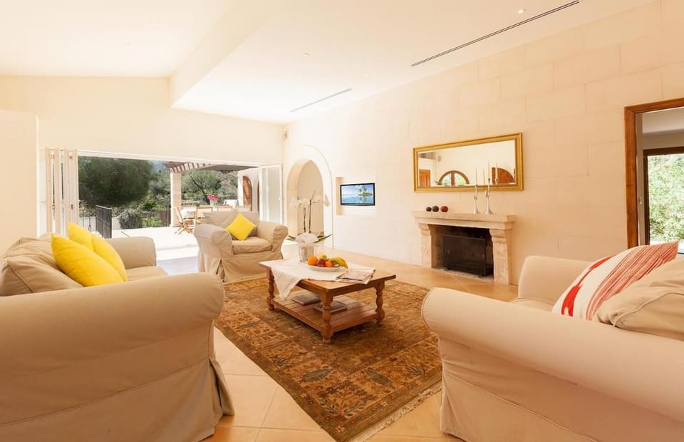 Villa Can Marina Villa in Serra de Tramuntana
