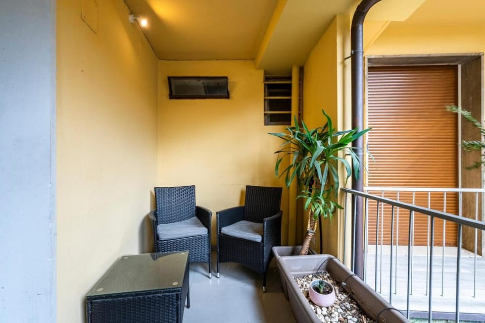 Patio, View (from property/room), Balcony/Terrace, Living room, Seating area