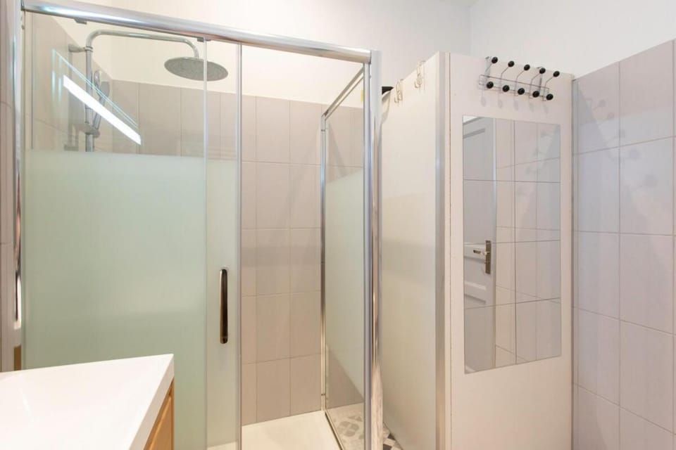 #34 Staywizus - Lamartine Central 3 BDR AC balcony 10mins walk to old town Apartment in Nice