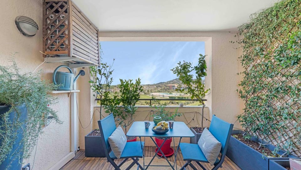Patio, View (from property/room), Balcony/Terrace, Balcony/Terrace, Dining area