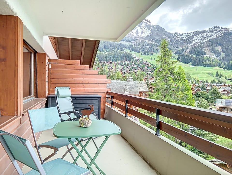 Day, Balcony/Terrace, Mountain view