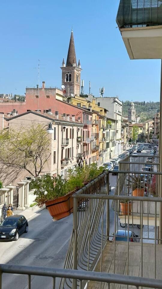 Property building, Day, Neighbourhood, View (from property/room), Balcony/Terrace, City view, Street view, Location, Parking