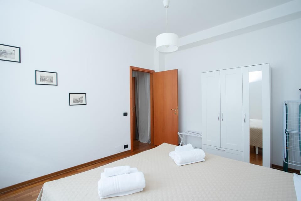 Parisi Verona Centro Storico - intero appartamento Apartment in Verona