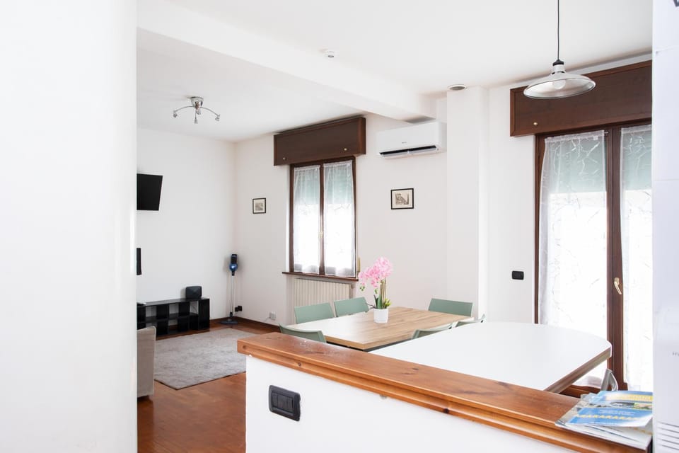 Parisi Verona Centro Storico - intero appartamento Apartment in Verona
