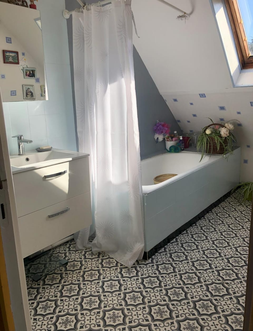 Sweet home, 15 mn from the 24h Le Mans circuit with swimming pool - Breakfast included Bed and Breakfast in Centre-Val de Loire