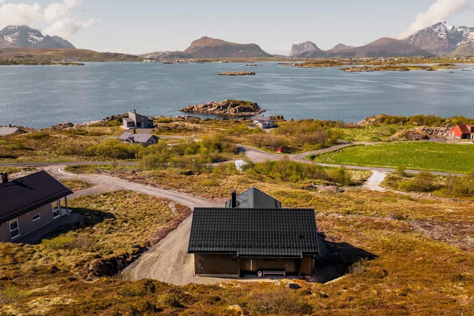 Property building, Neighbourhood, Bird's eye view, Sea view
