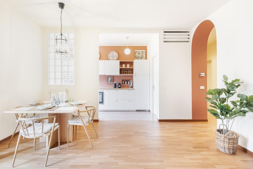 Kitchen or kitchenette, Dining area, oven, stove, air conditioner