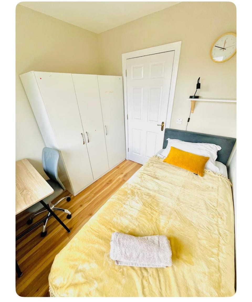 Single room in Family Home Vacation rental in County Limerick
