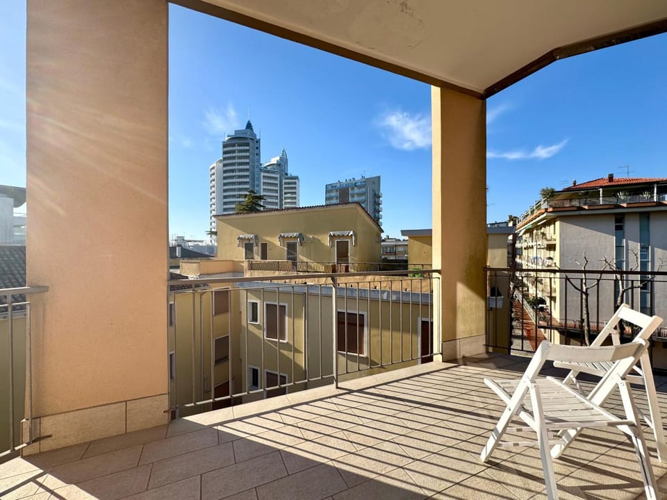 Balcony/Terrace, City view