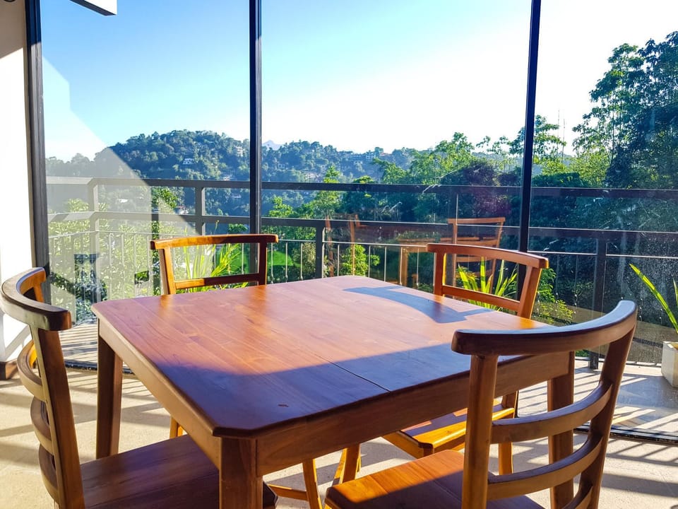Lush Breeze Mount View Bed and Breakfast in Kandy