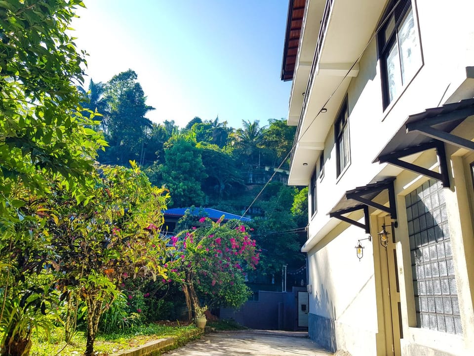Lush Breeze Mount View Bed and Breakfast in Kandy