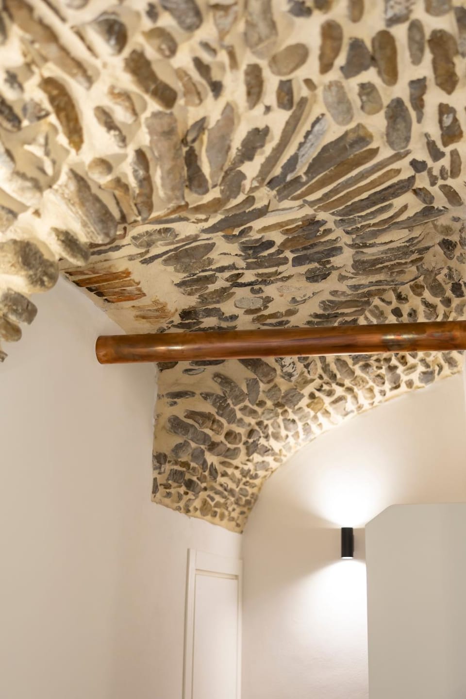 Bed, TV and multimedia, Photo of the whole room, Bedroom, pet friendly, towels, wardrobe, air conditioner