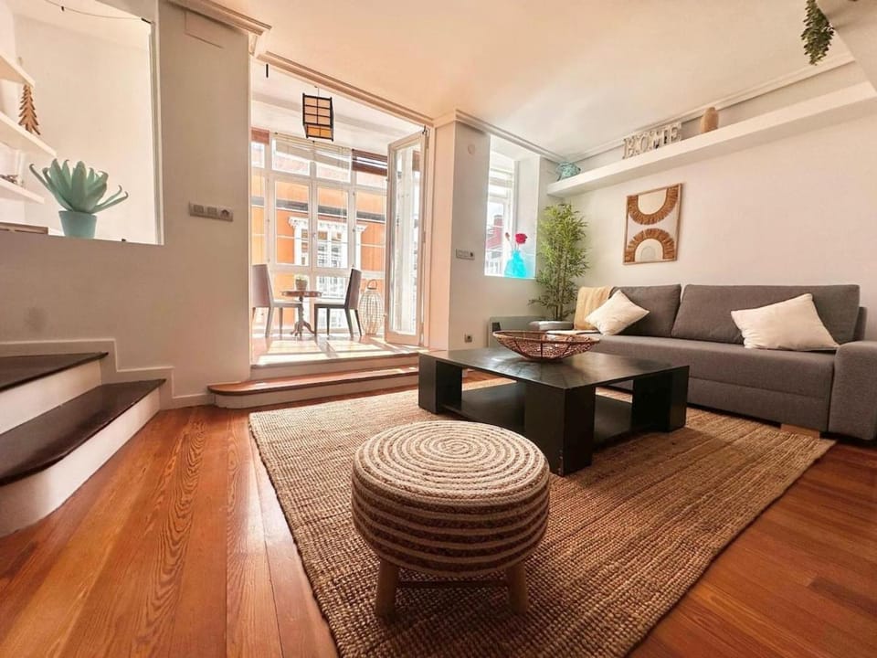 AtuaireHome Encanto urbano con galería parking Incluido Apartment in Burgos