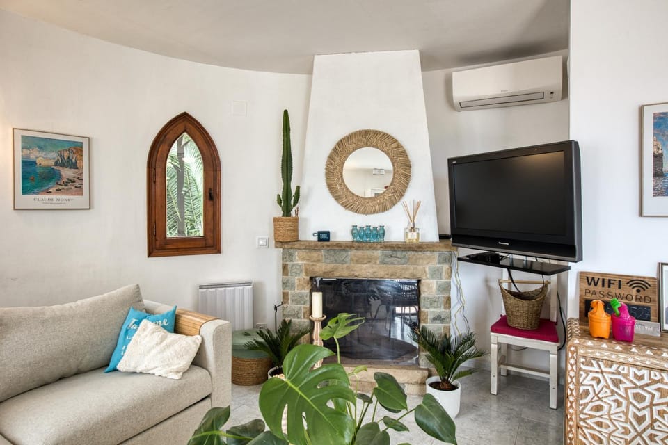 Property building, Living room