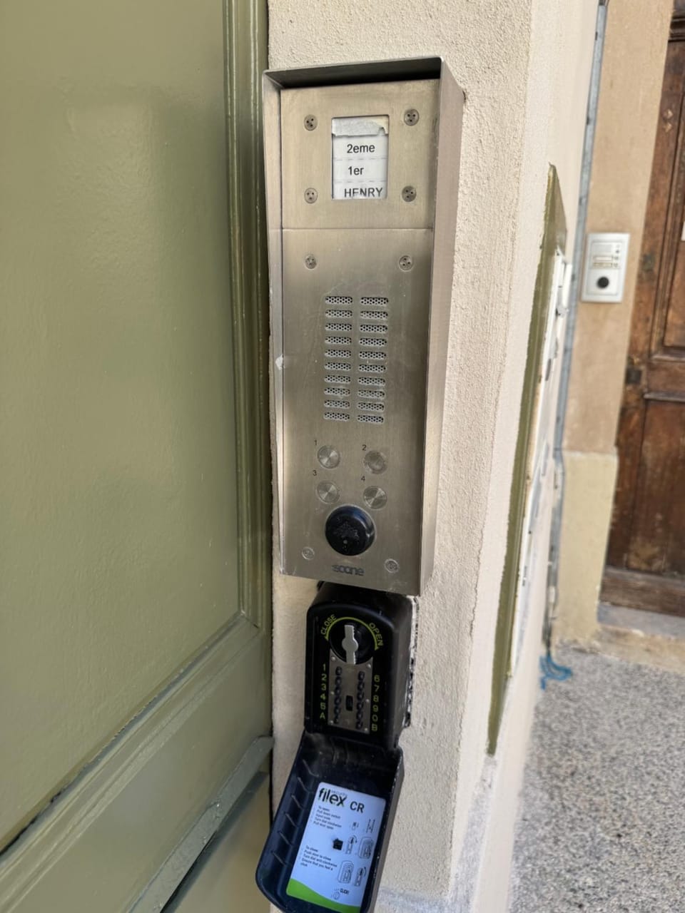La Pépite du Centre Historique - 7 minutes à pied de la Gare - 1er étage - Netflix Apartment in Valence