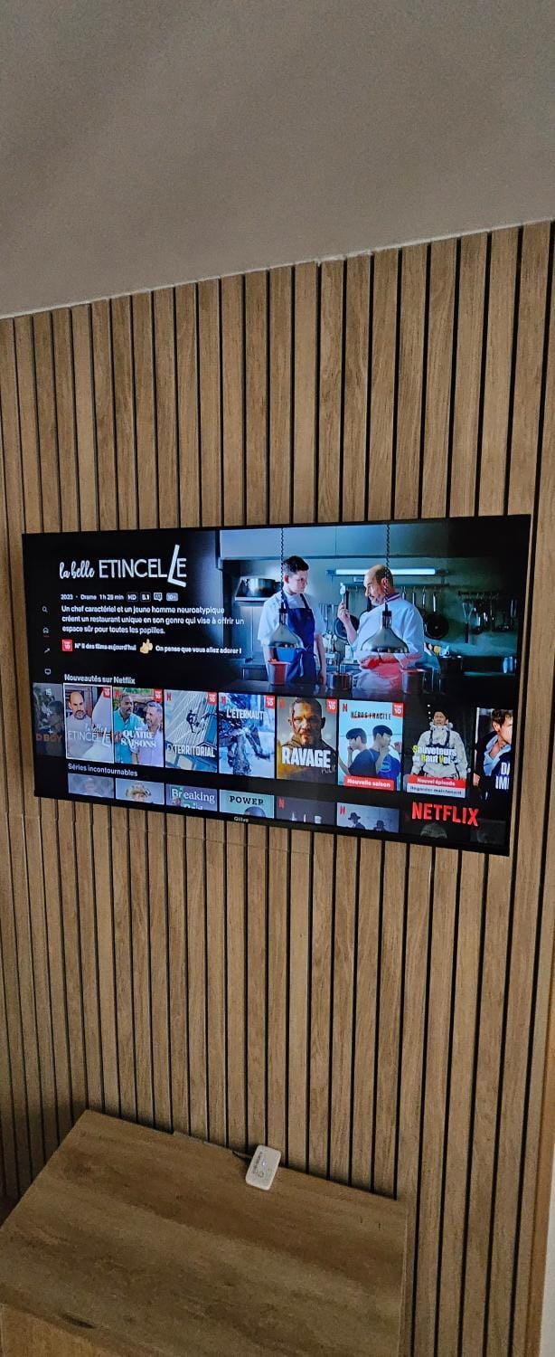 La Pépite du Centre Historique - 7 minutes à pied de la Gare - 1er étage - Netflix Apartment in Valence