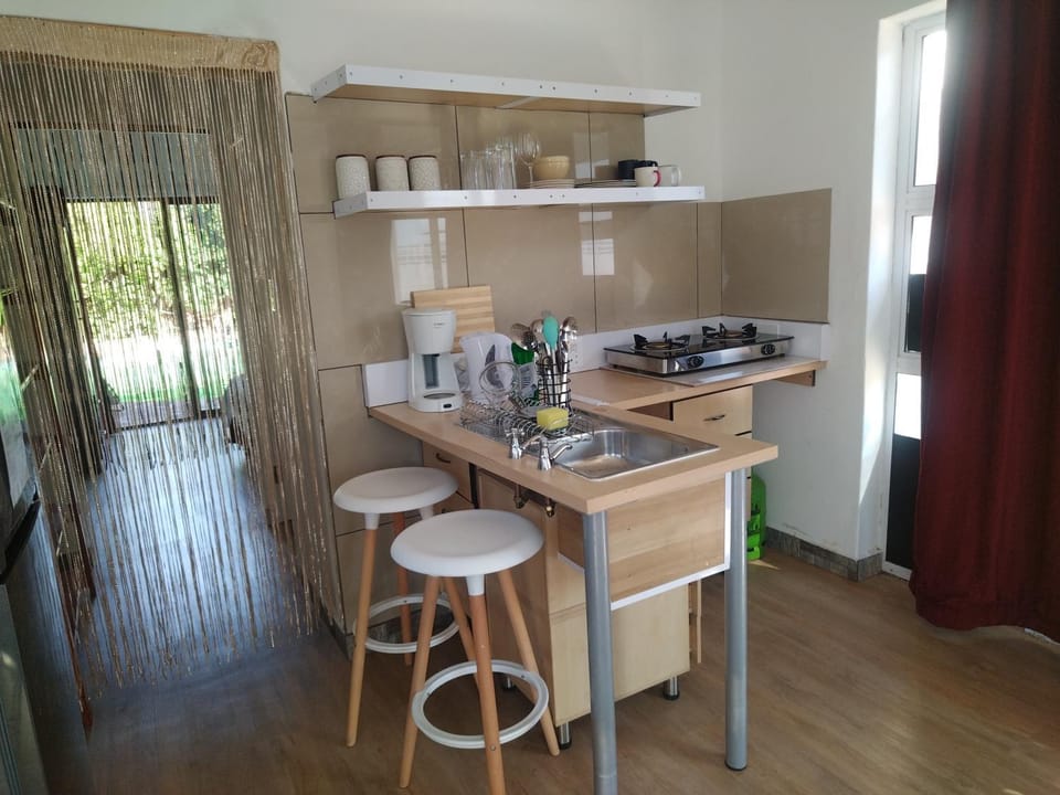 Coffee/tea facilities, Kitchen or kitchenette