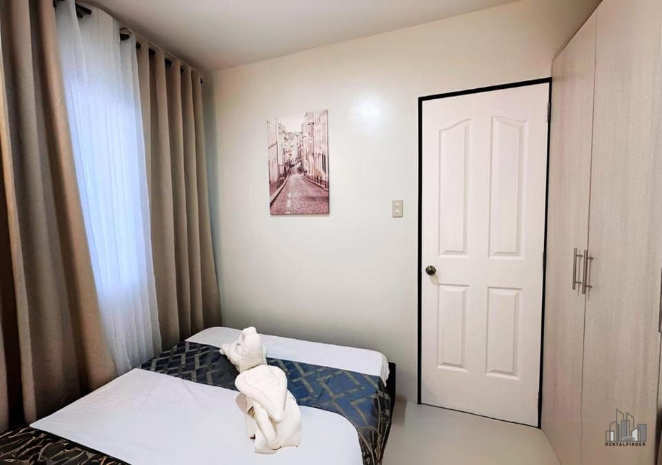 Bed, Photo of the whole room, Bedroom, wardrobe