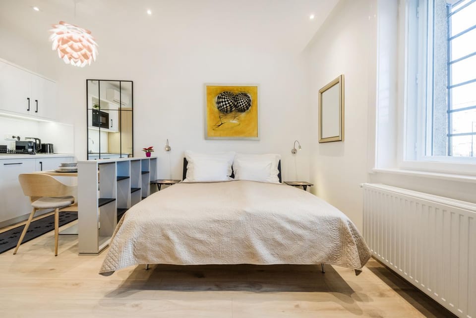 Klarahome Studio with Parliament view Apartment in Budapest