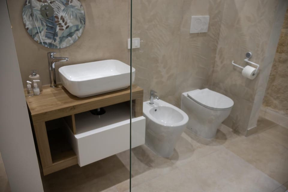 Shower, Toilet, Bathroom, bidet