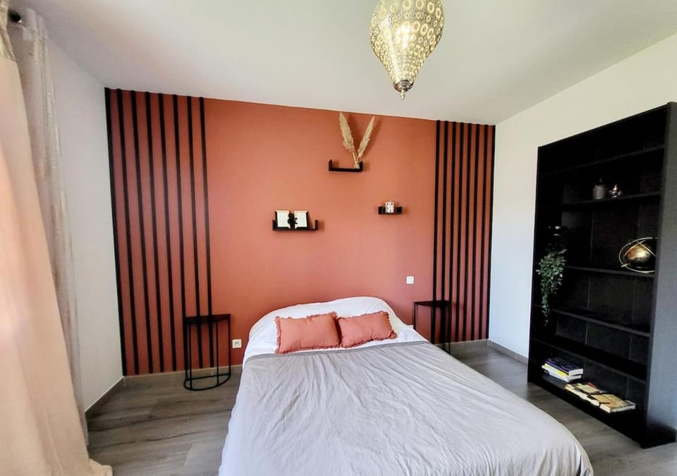 Bed, Photo of the whole room, Bedroom, wardrobe