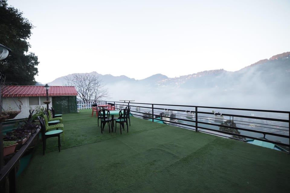 Property building, Day, Balcony/Terrace, Lake view, Mountain view