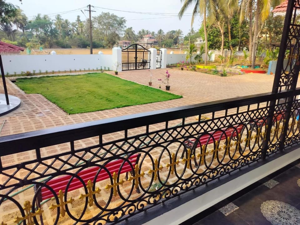 Balcony/Terrace, Internal: Not applicable to any particular room
