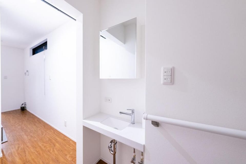 メグレス jr線 地下鉄の最寄り駅徒歩1分 新築戸建て 寝室2部屋 最大4名 House in Osaka