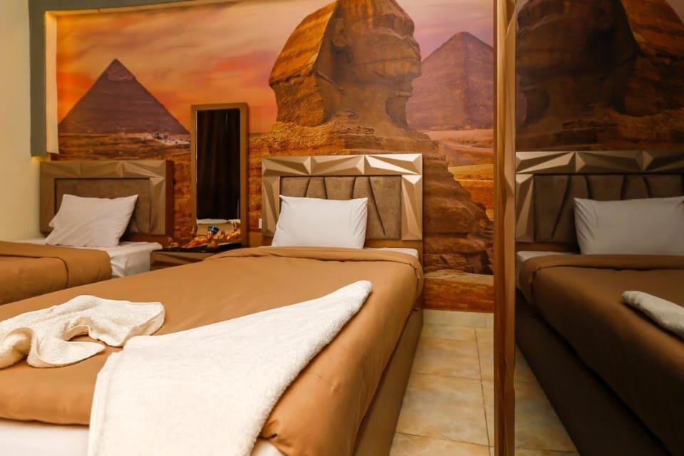 Tota nefertiti pyramids inn Hotel in Egypt