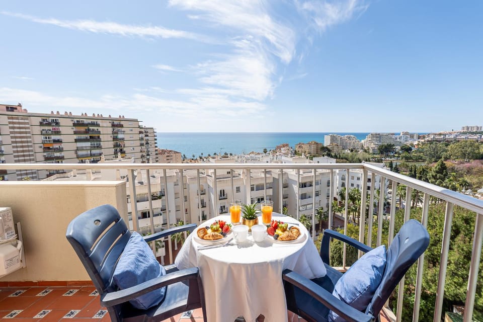797 HOLIDAY RENTALS - Piso con vistas al mar jupiter Apartment in Benalmadena