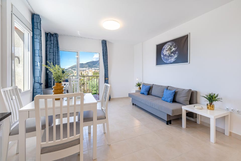 797 HOLIDAY RENTALS - Piso con vistas al mar jupiter Apartment in Benalmadena
