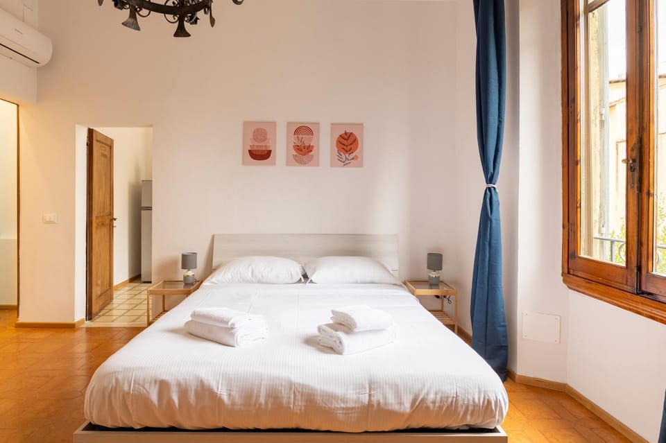Bed, Photo of the whole room, Bedroom, towels, wardrobe, air conditioner
