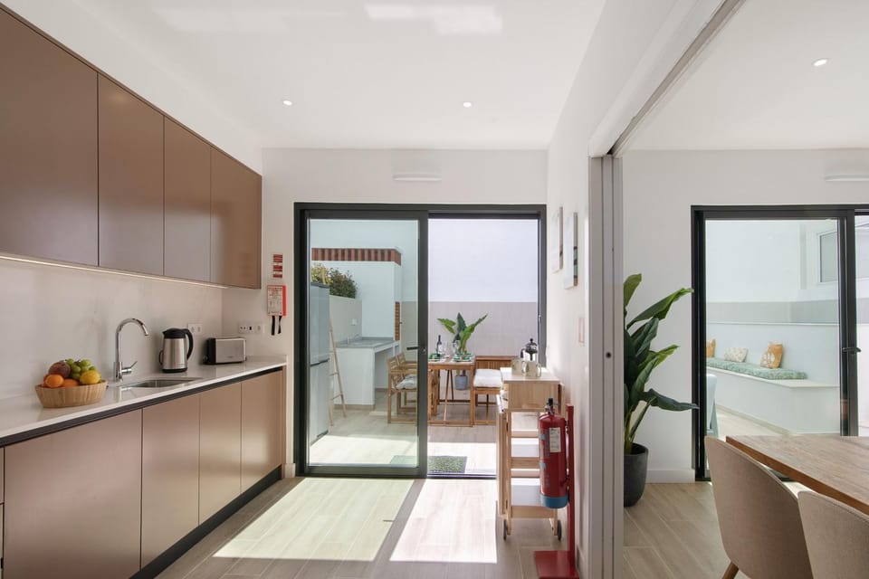 Kitchen or kitchenette, Living room