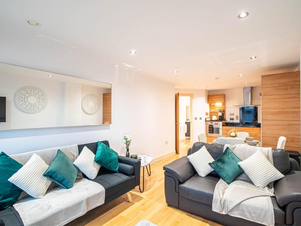 Kitchen or kitchenette, Living room, Seating area