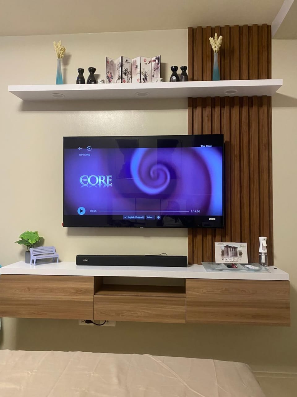 Cozy studio unit 10mins from Airport 20mins from US Embassy across SM Sucat Apartment hotel in Las Pinas