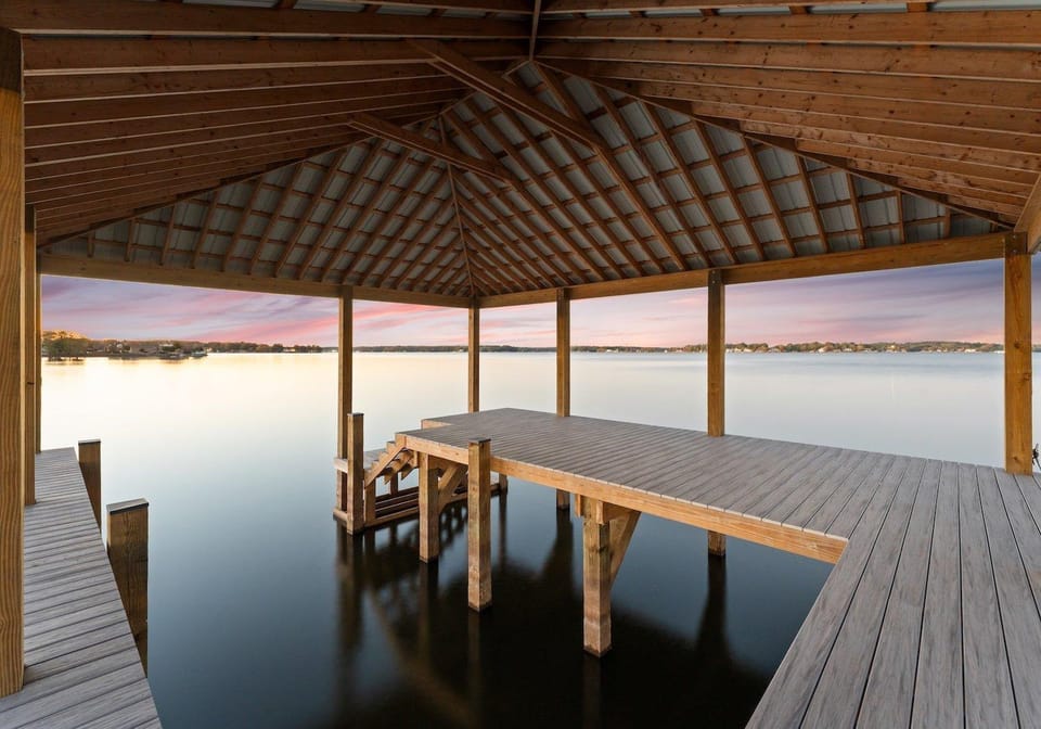 Circle Hollow House in Lake Norman