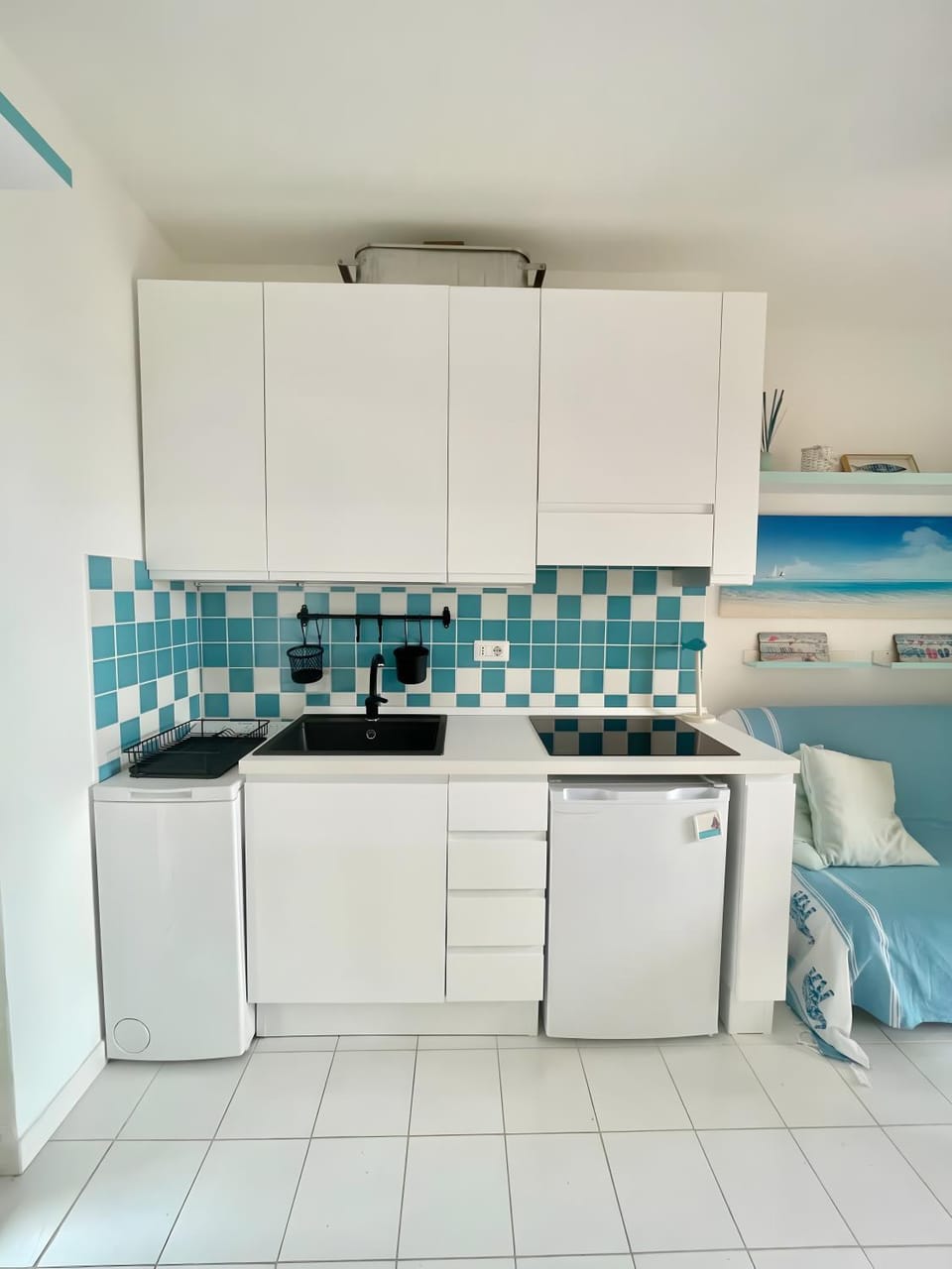 Kitchen or kitchenette, Living room