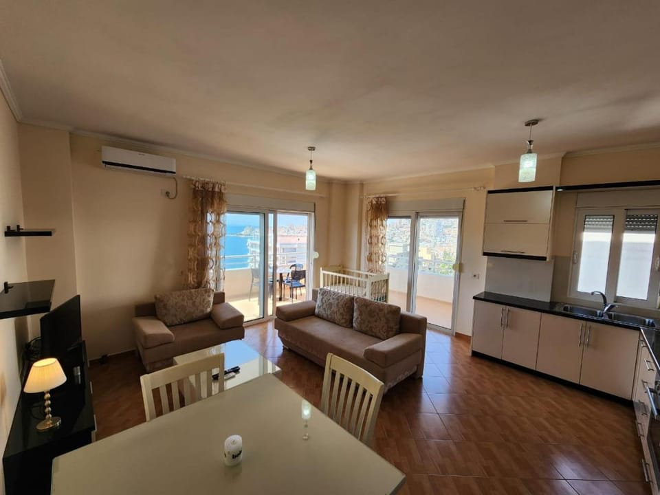 Bed, Kitchen or kitchenette, Living room, Photo of the whole room, Seating area, Dining area, oven, air conditioner