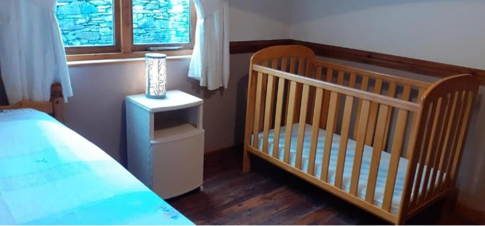 Bed, Bedroom, cot
