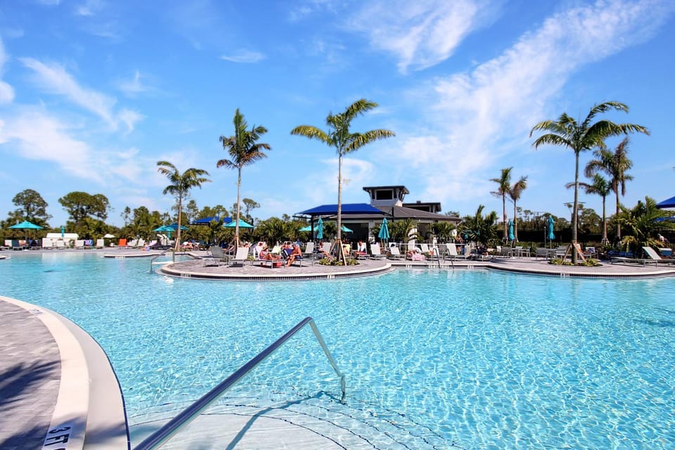 Golf and Beach Getaway Golf View Condo Wellen Park Apartment in North Port