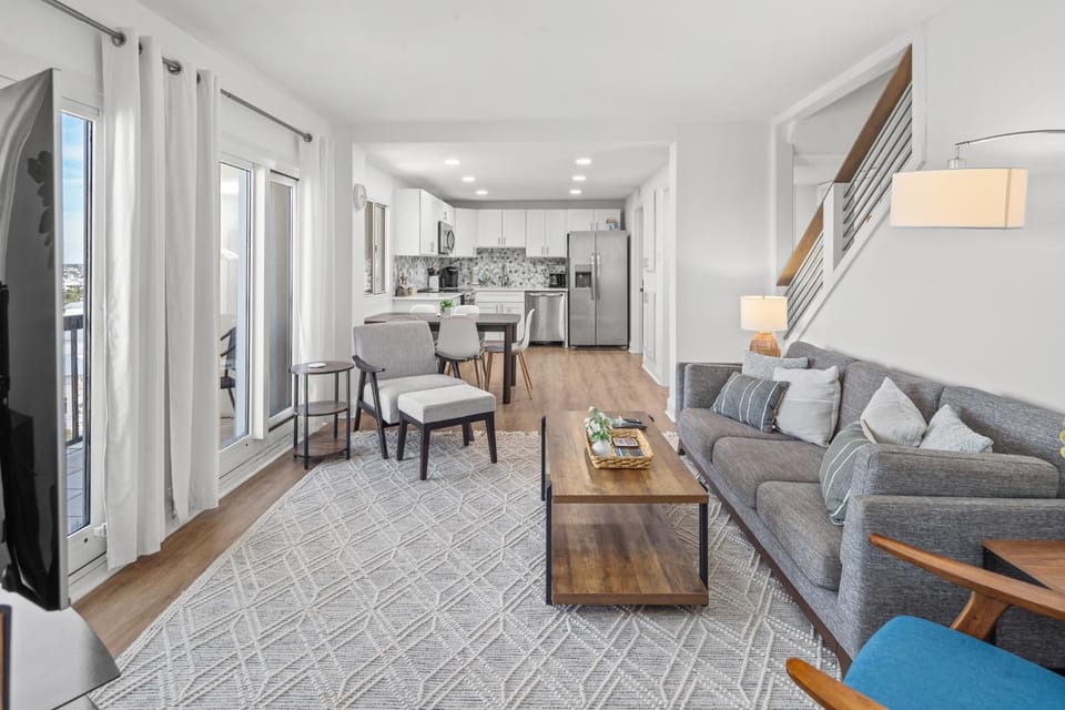 Pinnacle Port Penthouse 15 House in Sunnyside