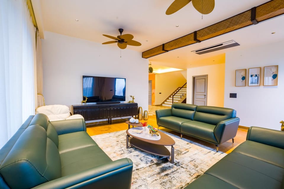 ELIVAAS The Kanota Retreat 4 BHK Villa Near Kanota Dam With Pvt Pool & Hill Views Villa in Jaipur