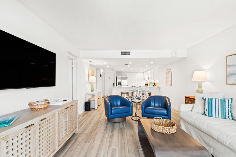 Pinnacle Port C1-401 House in Sunnyside
