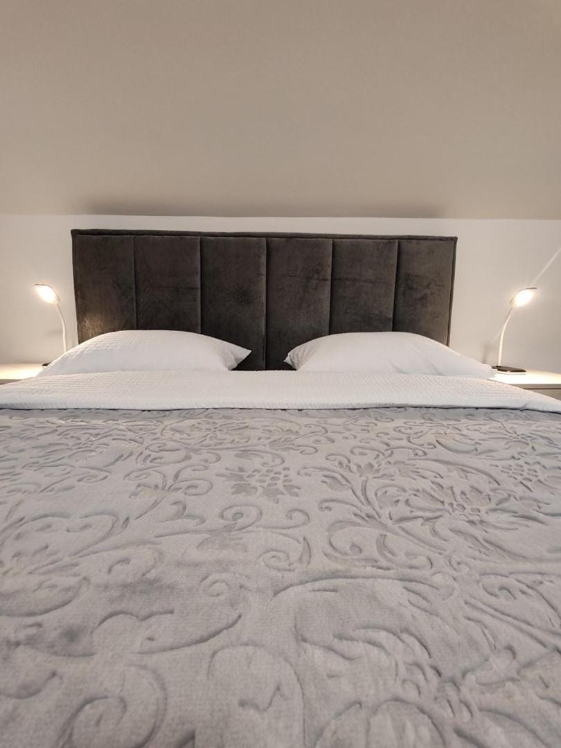 Rooms DM - Una Bed and Breakfast in Vojvodina