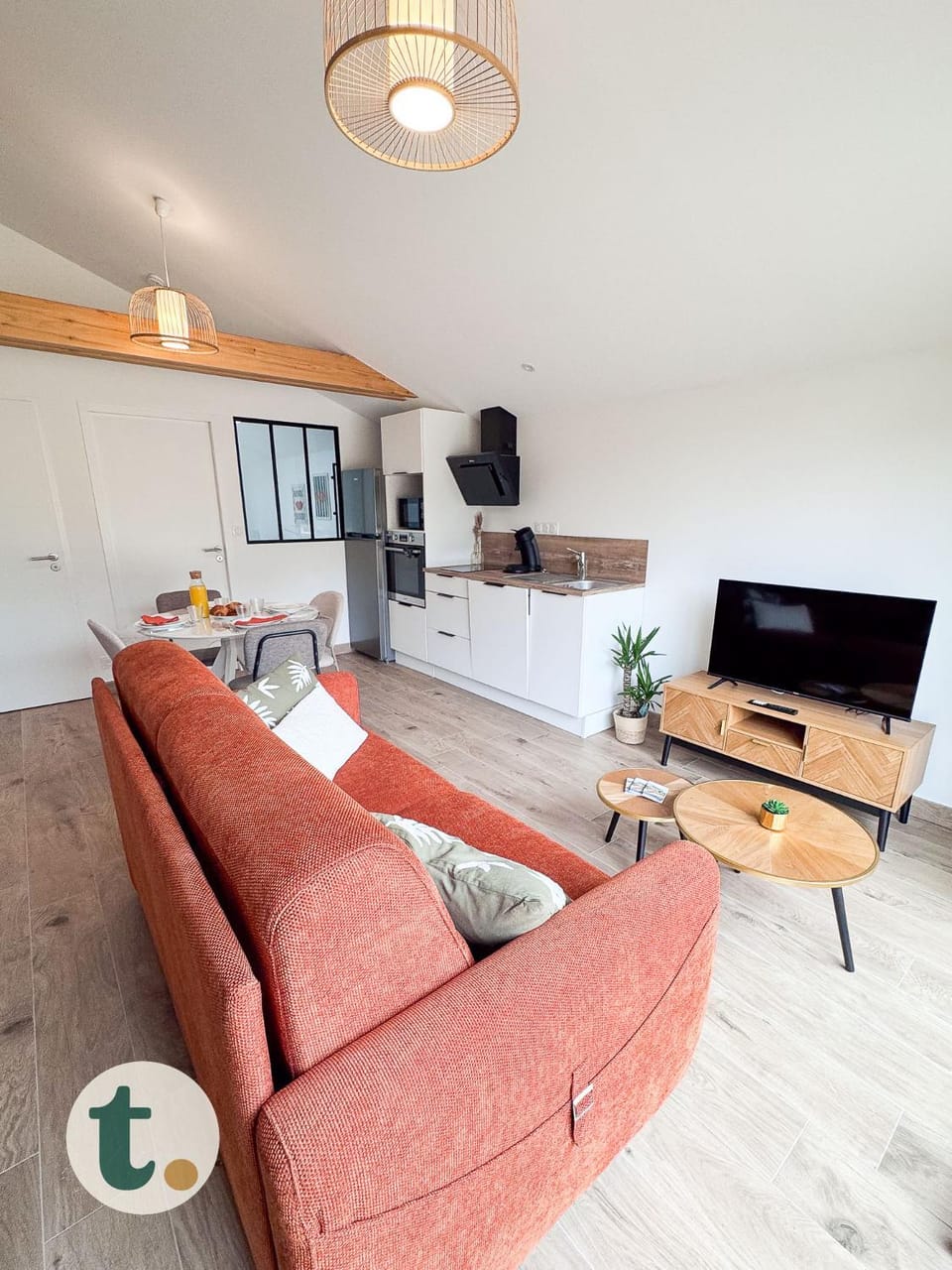 Communal lounge/ TV room, Living room, Seating area