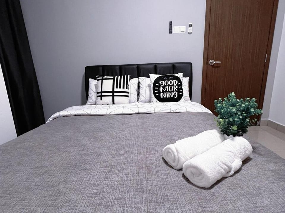 BIG & Spacious Two Bedrooms, 1-6 Pax, Condo at D Secret Garden - Johor Bahru-Setia Tropika-UTM-Mid Valley-Paradigm Mall Apartment in Johor Bahru