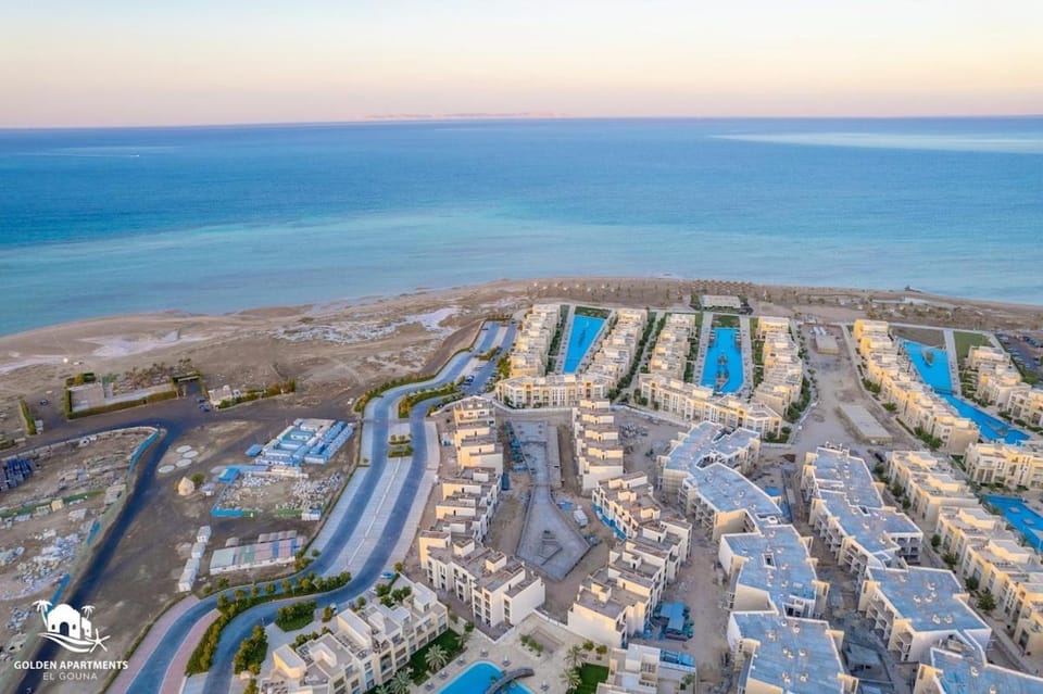 Sea View 2BR Mangroovy Gouna I Swimming Pool and Red Sea Beach Apartment in Hurghada