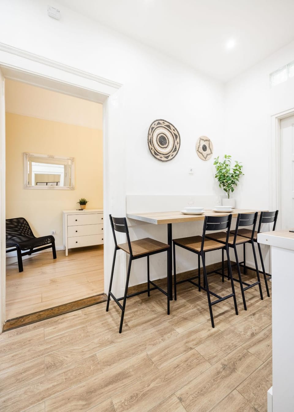 Compact two-bedroom retreat with AC & free parking Apartment in Budapest