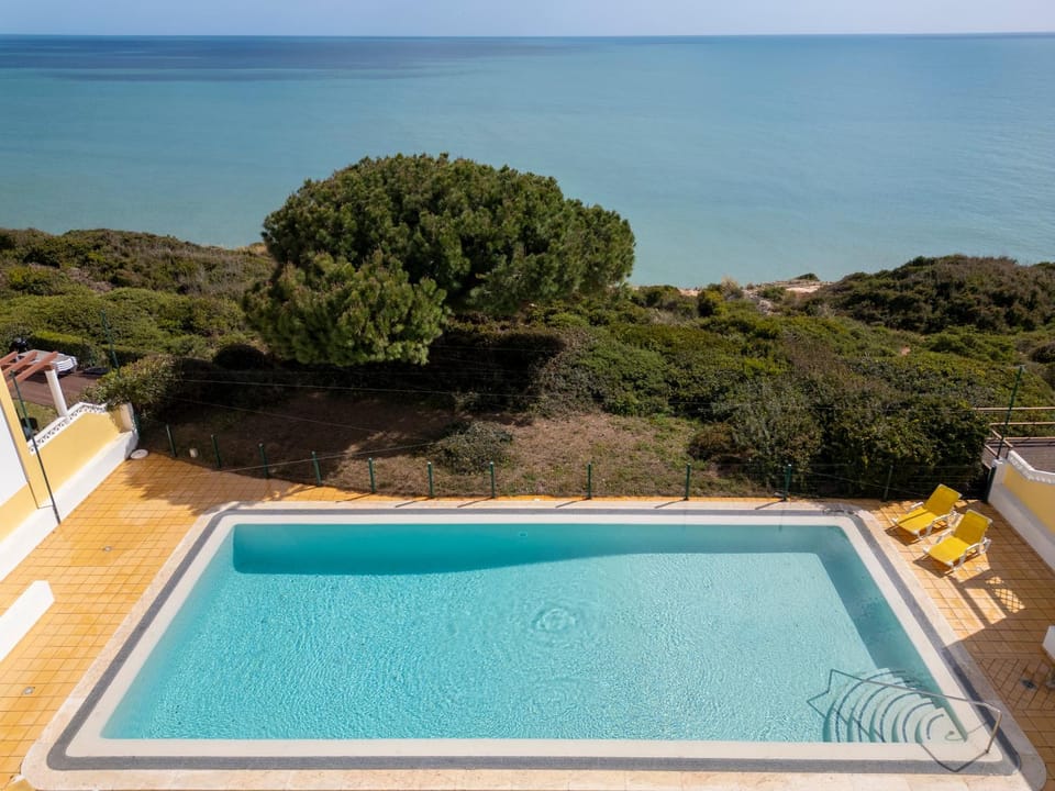 Pool view, Sea view, Swimming pool, Swimming pool, sunbed